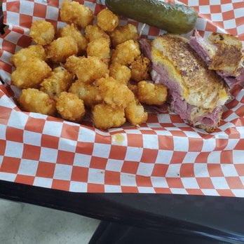 Scales Cafe - Breakfast & Brunch Near Me - McDade, Texas