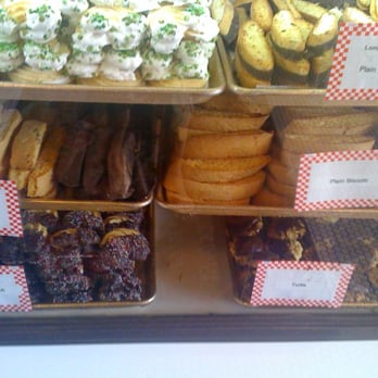 D'amato's Bakery - Bakeries Near Me - Chicago, Illinois