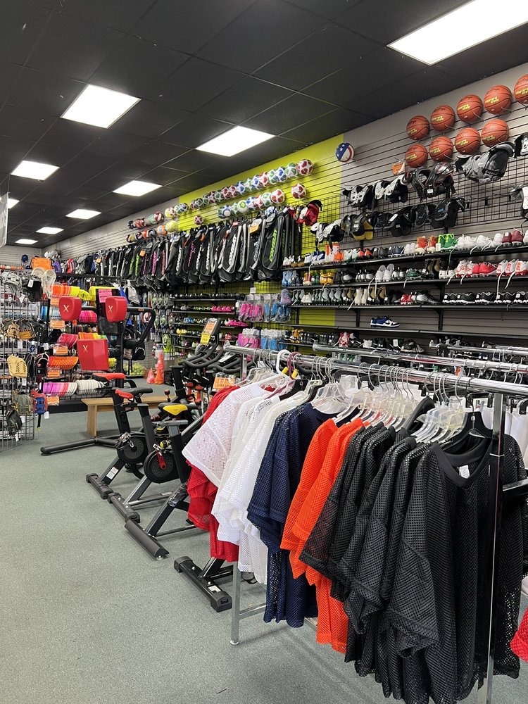 PLAY IT AGAIN SPORTS Updated September 2024 744 W Lumsden Rd