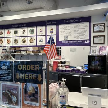 Simply Rolled Ice Cream - Interior - Ice Cream & Frozen Yogurt Near Me - Cincinnati, Ohio