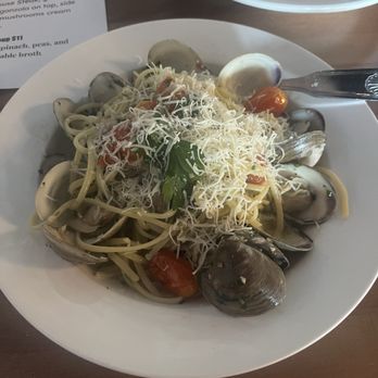 Pezzi Del Mio Cuore - Linguine Alle Vongole - Italian Near Me - San Diego, California Pezzi Del Mio Cuore - Linguine Alle Vongole - Italian Near Me - San Diego, California