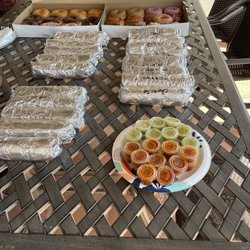 Eh Guey Tacos - Assorted burritos