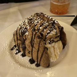 Andrew's Bistro - Cookie ice cream dessert