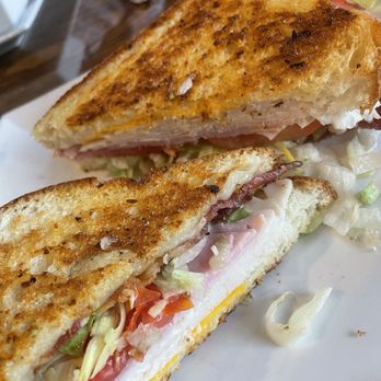Sidelines Grille - Club sandwich - American Near Me - Canton, Georgia