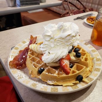 Buttermilk's Farmhouse - Very Berry Waffle - Breakfast & Brunch Near Me - Patchogue, New York