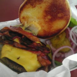 Shade Tree Saloon & Grill