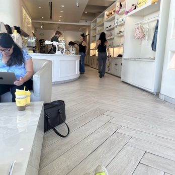 La La Land - Coffee & Tea Near Me - Santa Monica, California La La Land - Coffee & Tea Near Me - Santa Monica, California