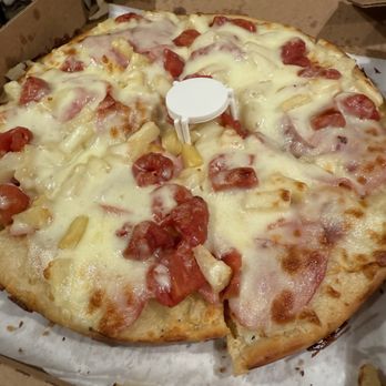 Numero Uno Pizza - Hawaiian pizza w/freezer burned texture crust edges - Pizza Near Me - Los Angeles, California Numero Uno Pizza - Hawaiian pizza w/freezer burned texture crust edges - Pizza Near Me - Los Angeles, California