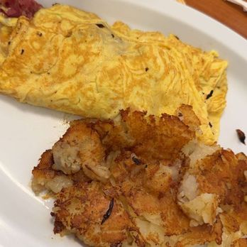 Onion Roll - Pastrami Omelette! - Delis Near Me - Oak Park, Illinois Onion Roll - Pastrami Omelette! - Delis Near Me - Oak Park, Illinois