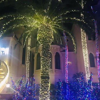 Jensen Beach Mansion Christmas Lights - Holiday Decorations Near Me - Jensen Beach, Florida Jensen Beach Mansion Christmas Lights - Holiday Decorations Near Me - Jensen Beach, Florida
