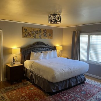 Inn at Parkside - Stunning room comfortable and serene - Bed & Breakfast Near Me - Sacramento, California Inn at Parkside - Stunning room comfortable and serene - Bed & Breakfast Near Me - Sacramento, California