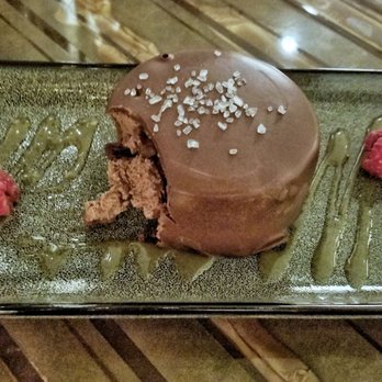 Level Two Restaurant - Flourless chocolate cake - American Near Me - Chicago, Illinois