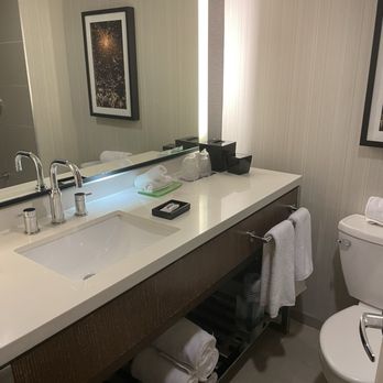 Hyatt Regency Princeton - Bathroom - Hotels Near Me - Princeton, New Jersey Hyatt Regency Princeton - Bathroom - Hotels Near Me - Princeton, New Jersey