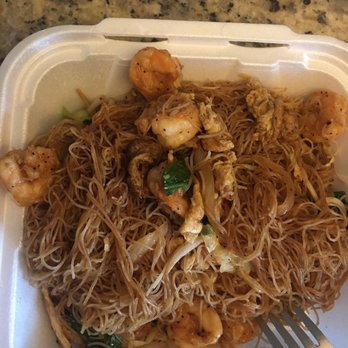 Twin Panda - Bihon Goreng with Shrimp - Indonesian Near Me - Austin, Texas Twin Panda - Bihon Goreng with Shrimp - Indonesian Near Me - Austin, Texas