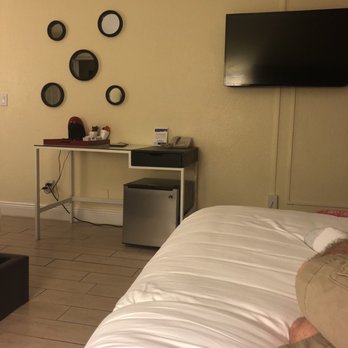 Chateau Mar Beach Resort - Hotels Near Me - Ormond Beach, Florida