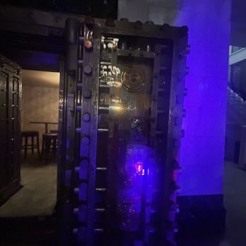 The Vault At Liberty Trust - Hotels Near Me - Roanoke, Virginia The Vault At Liberty Trust - Hotels Near Me - Roanoke, Virginia