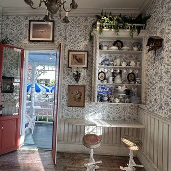 High-Pie - Themed Cafes Near Me - Oceanside, California