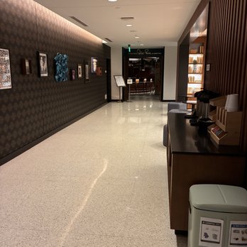 Hotel Indigo Minneapolis Downtown - To the restaurant/bar - Hotels Near Me - Minneapolis, Minnesota Hotel Indigo Minneapolis Downtown - To the restaurant/bar - Hotels Near Me - Minneapolis, Minnesota