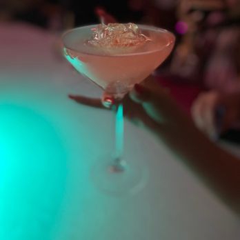 Rosa Sky - Rosa Sky - Lounges Near Me - Miami, Florida Rosa Sky - Rosa Sky - Lounges Near Me - Miami, Florida