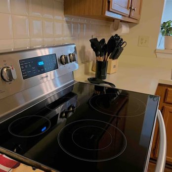 Vicky's House Cleaning - Everything in the kitchen was cleaned perfectly and highly detailed. - Home Cleaning Near Me