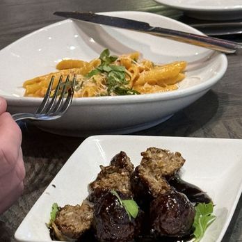 Mia Bella Trattoria - Italian Near Me - Houston, Texas