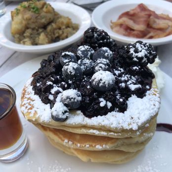 School Restaurant - Bakeries Near Me - Toronto, Ontario School Restaurant - Bakeries Near Me - Toronto, Ontario