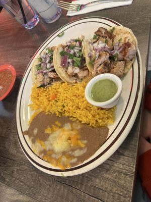 Los Caballeros by null