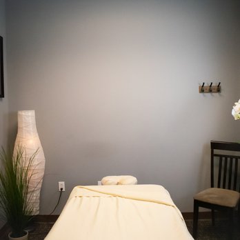Sports Performance Physical Therapy - Enjoy massage in a relaxing, private room to loosen those aches and pains - Physical Therapy Near Me - Chula Vista, California Sports Performance Physical Therapy - Enjoy massage in a relaxing, private room to loosen those aches and pains - Physical Therapy Near Me - Chula Vista, California