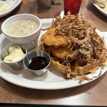 Hops & Hogs  - Chicken and Waffle - Barbeque Near Me - Lincoln, California