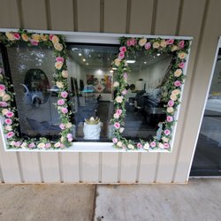 Signature Style Lounge - The Style Lounge is BLOOMING!