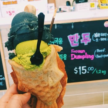 Red Bean Waffle House - Red bean waffle with black sesame & green tea! - Desserts Near Me - Thornhill, Ontario Red Bean Waffle House - Red bean waffle with black sesame & green tea! - Desserts Near Me - Thornhill, Ontario