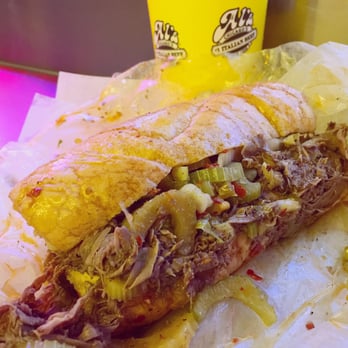 Al's Beef - Good but doesn't live up to Al's advertising and branding - Sandwiches Near Me - Chicago, Illinois