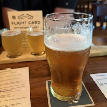 Sierra Nevada Taproom & Restaurant - Beer flight - Breweries Near Me - Chico, California Sierra Nevada Taproom & Restaurant - Beer flight - Breweries Near Me - Chico, California