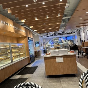 Paris Baguette - Inside store - Bakeries Near Me - Toronto, Ontario Paris Baguette - Inside store - Bakeries Near Me - Toronto, Ontario