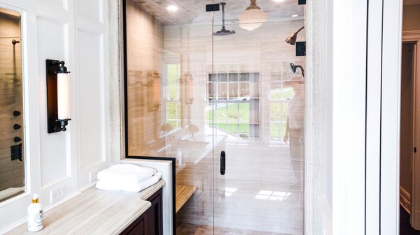 Donovan Glass by null