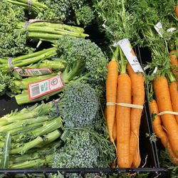 Fred Meyer - Broccolini and carrots