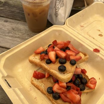 WILLY Cafe And Market - pb toast - Juice Bars & Smoothies Near Me - Boynton Beach, Florida WILLY Cafe And Market - pb toast - Juice Bars & Smoothies Near Me - Boynton Beach, Florida