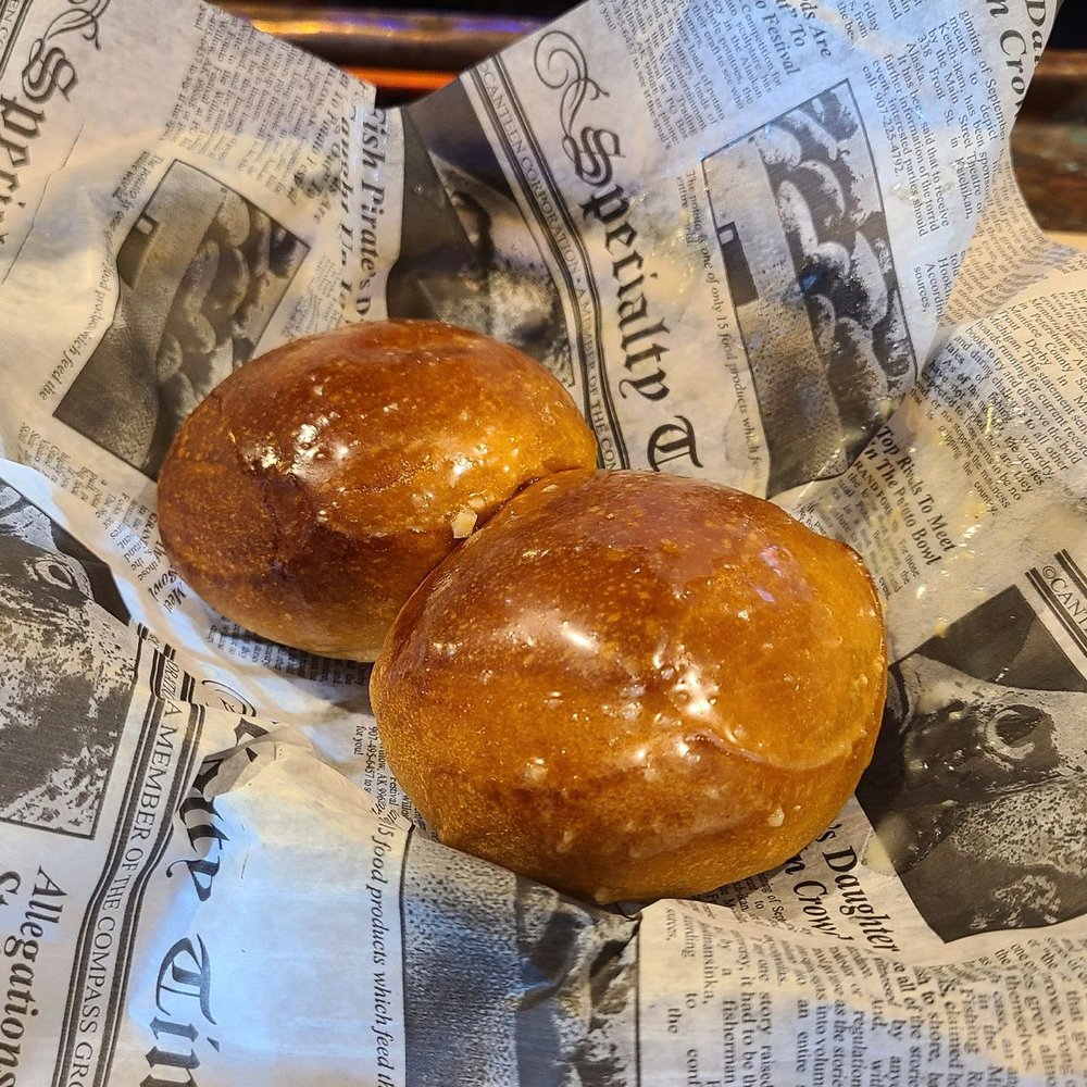 Sunset Grille - Warm dinner rolls glazed with low-calorie butter! - American Near Me - Sebring, Florida Sunset Grille - Warm dinner rolls glazed with low-calorie butter! - American Near Me - Sebring, Florida