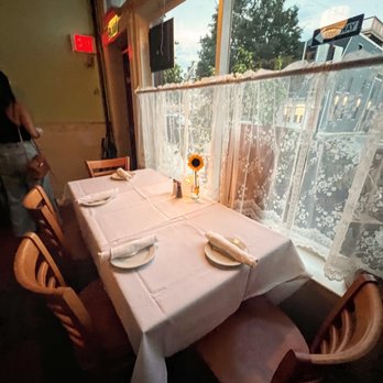 Little Donna’s - Window table when you walk in. - Pizza Near Me - Baltimore, Maryland Little Donna’s - Window table when you walk in. - Pizza Near Me - Baltimore, Maryland