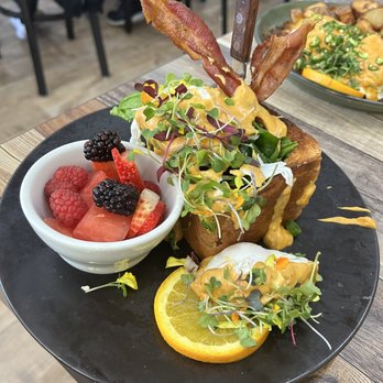 Eggscellent - EGGsplicit box with side of Fruit - Breakfast & Brunch Near Me - Las Vegas, Nevada