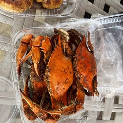 Father and Son Seafood - Crabs, crab-cake and shrimps