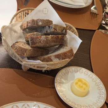 Le Café Louis Vuitton - Cafes Near Me - New York, New York Le Café Louis Vuitton - Cafes Near Me - New York, New York