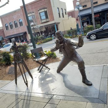 Old Town Monrovia - Cute sculptures along Myrtle Avenue - Local Flavor Near Me - Monrovia, California