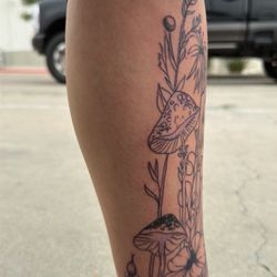 The Painted Rose - Leg tattoo