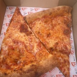 Cheese pizza...delicioso!!!! Cheese pizza...delicioso!!!!