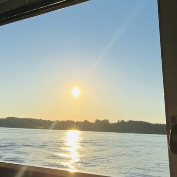 M/V Summer Breeze - Boat Tours Near Me - Chesapeake City, Maryland M/V Summer Breeze - Boat Tours Near Me - Chesapeake City, Maryland