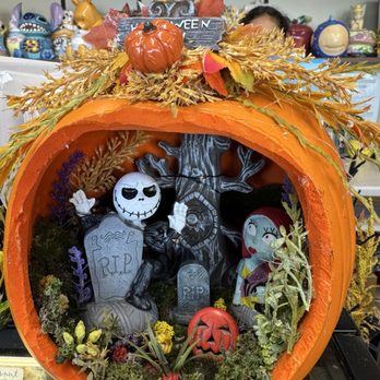 Arroyo Grande Bakery - Halloween Decor - Bakeries Near Me - Arroyo Grande, California Arroyo Grande Bakery - Halloween Decor - Bakeries Near Me - Arroyo Grande, California