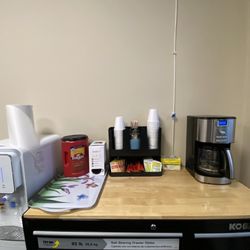 Lucky Auto Buford - Typical goodies in waiting area