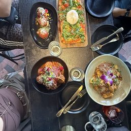Burrata meatballs Spaghetti Meatballs Burrata meatballs Spaghetti Meatballs