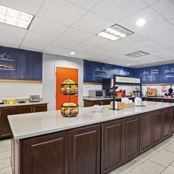 Hampton Inn Selma - Breakfast Area